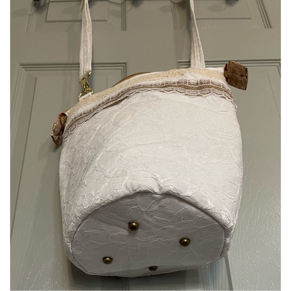 Hand Crafted Boho White Lace Bucket Bag NWT - Picture 3 of 16